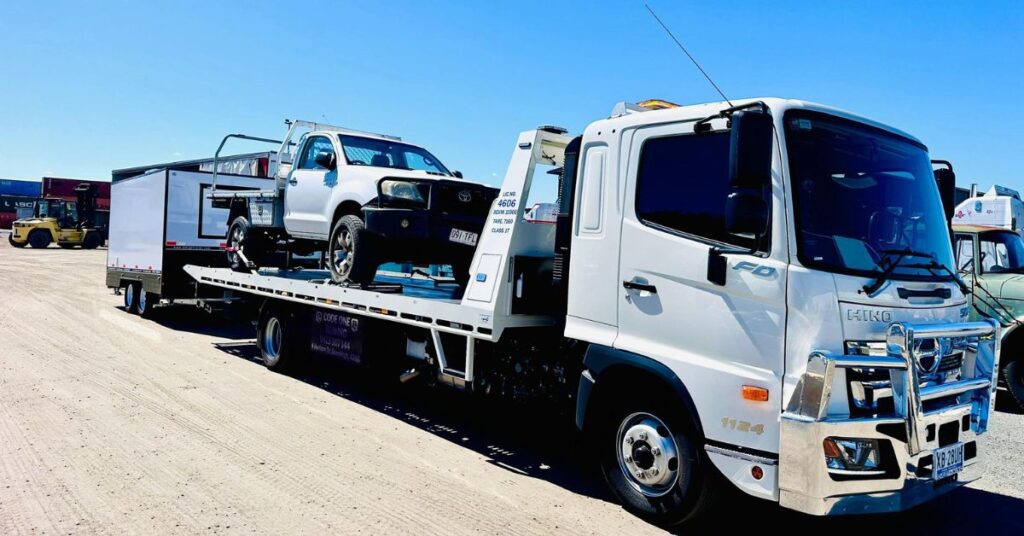 Safety Tips for Drivers While Waiting for a Tow Truck in Brisbane