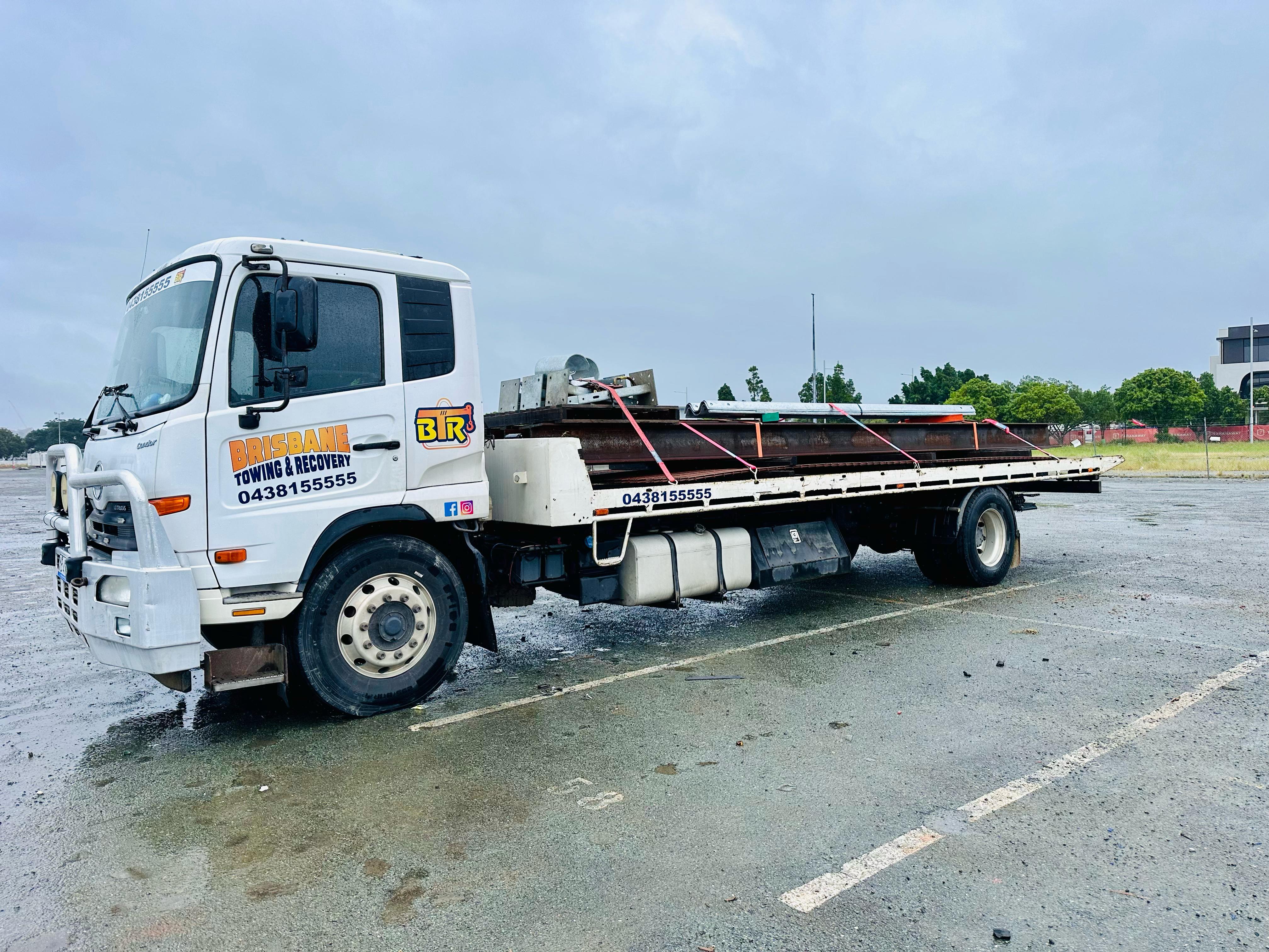 Tipping Tow Truck Drivers: 10 Tips to Do it Right 