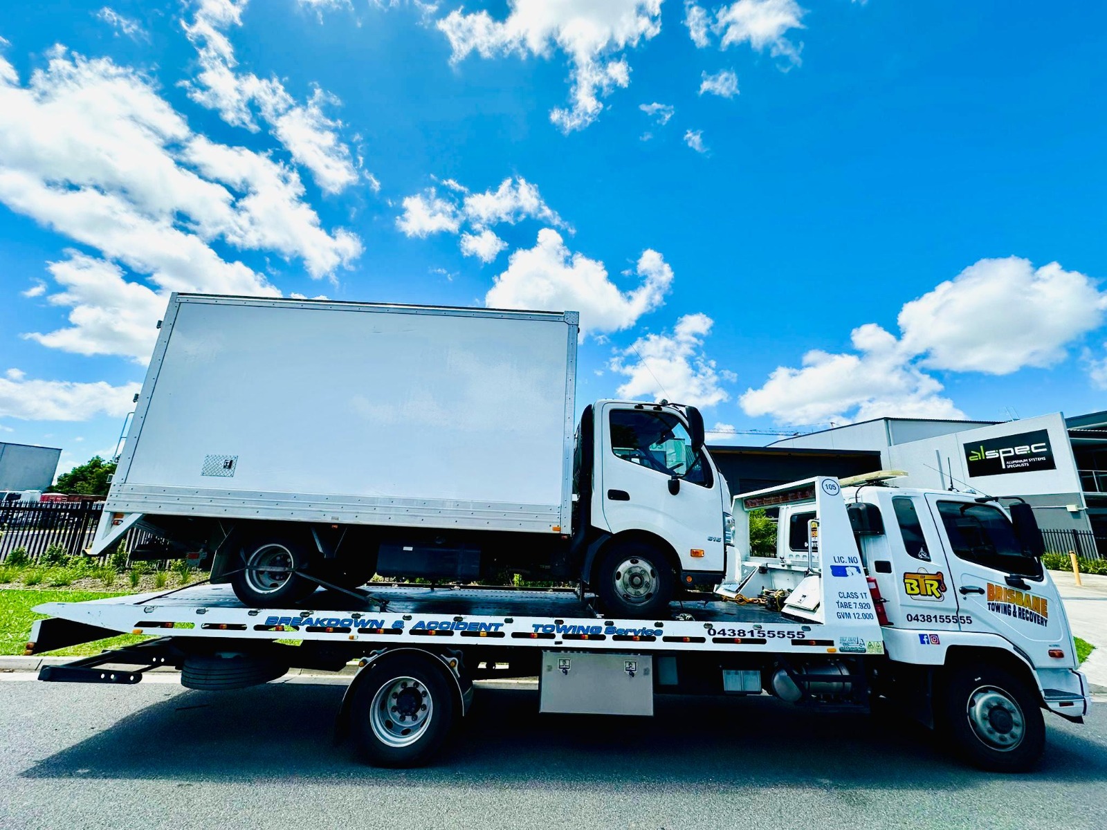 What to Do When Your Truck Breaks Down On Road: Step-by-Step Brisbane Checklist