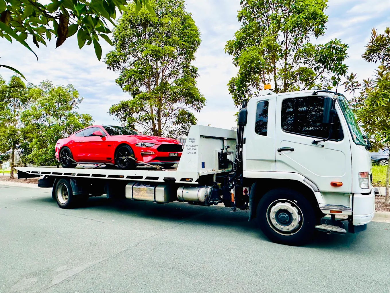 How to Transport a Race Car to Lakeside or Willowbank Raceway from Brisbane - Brisbane towing and recovery guide