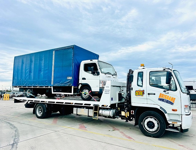 Light Truck Towing in Brisbane